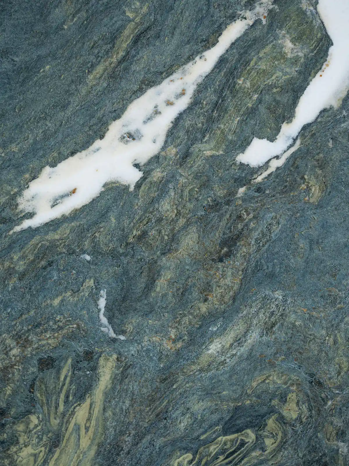 Quartzite countertop surface